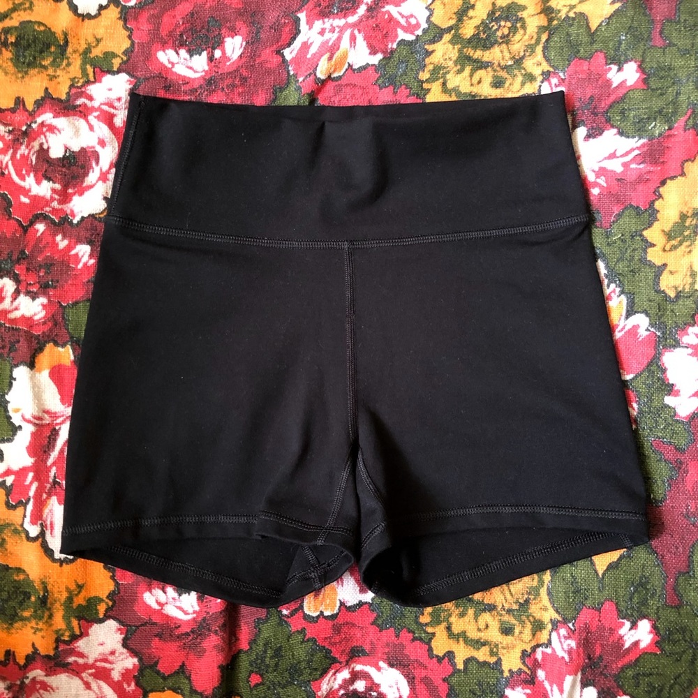 Fabletics yoga shorts